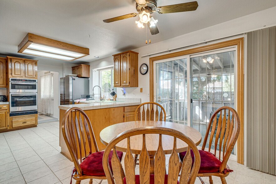 Building Photo - 2033 Silvercrest Dr