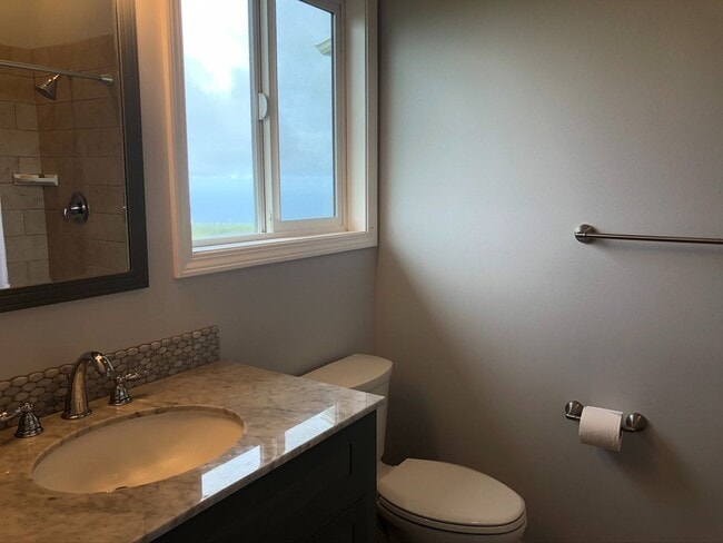 Building Photo - Gorgeous Ocean View Home. Unfurnished 1 Bed, 2 Ba, w/ 2-Car Garage on 1.145 acres