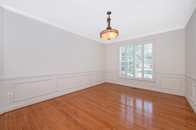 Building Photo - *Open House* 6/20 12-1 PM *