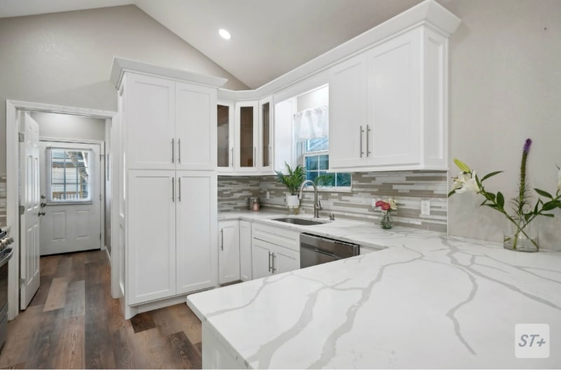 Building Photo - 1006 Center St