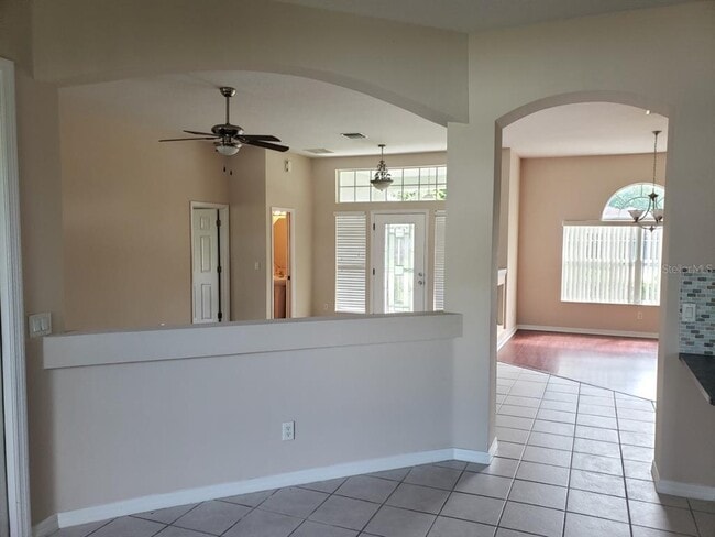 Building Photo - 41 Patchogue Ln