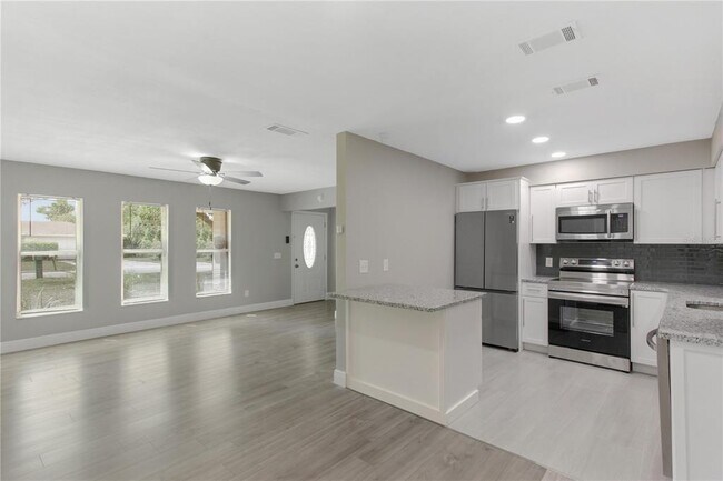 Building Photo - 1022 Norwood Dr