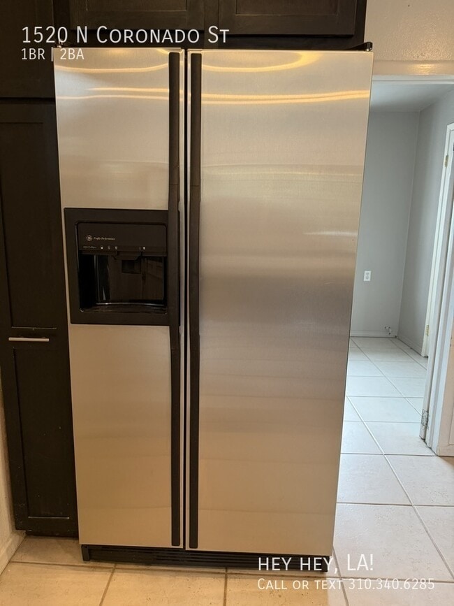 Building Photo - 1520 N Coronado St