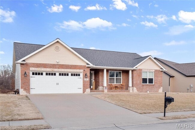 Building Photo - 2617 Lauren Lake Dr