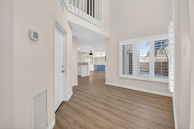 Building Photo - 4517 NW 5th Ave