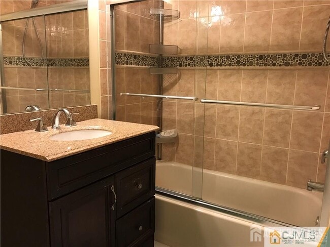 Building Photo - 141 Forest Dr