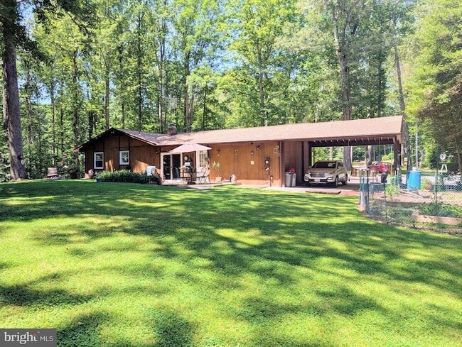 Building Photo - 6997 Gilbeth Rd