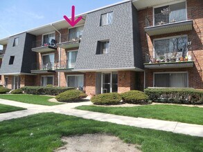 Building Photo - 10940 Keating Ave