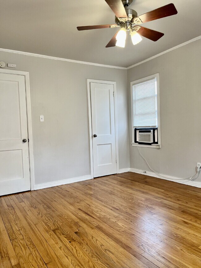 Building Photo - Spacious Home in Medical District with Extra Flex Space!