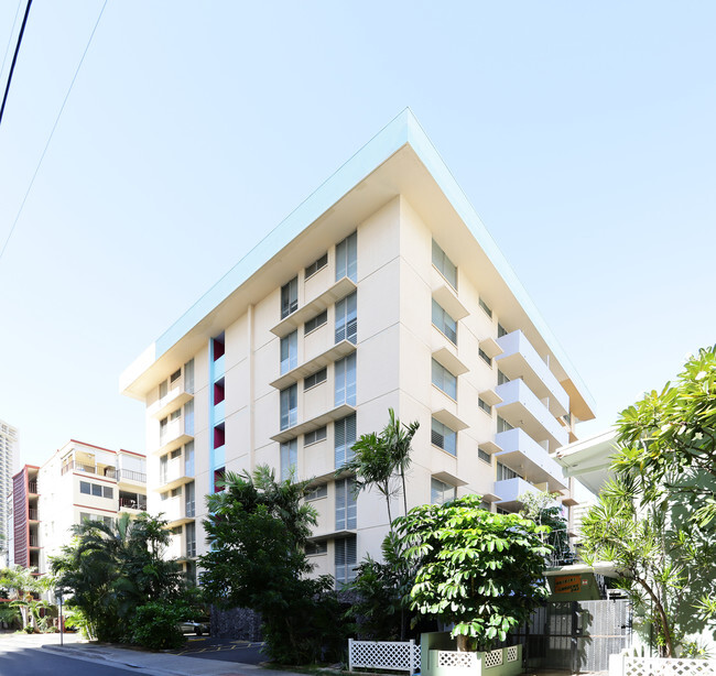 Building Photo - Waikiki Whale Watcher Apts.