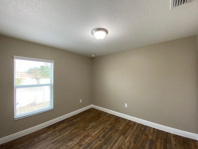 Building Photo - 4764 SW 139th Ln