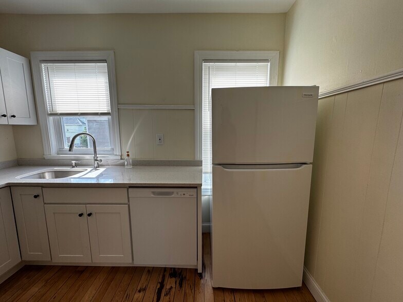 Building Photo - 65 Wareham St