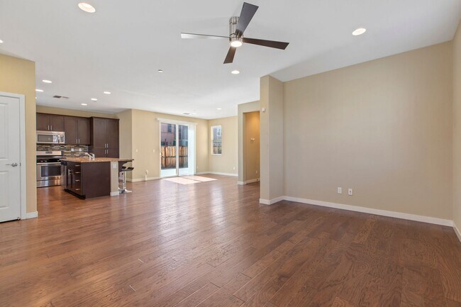 Building Photo - 20833 Grapevine Dr