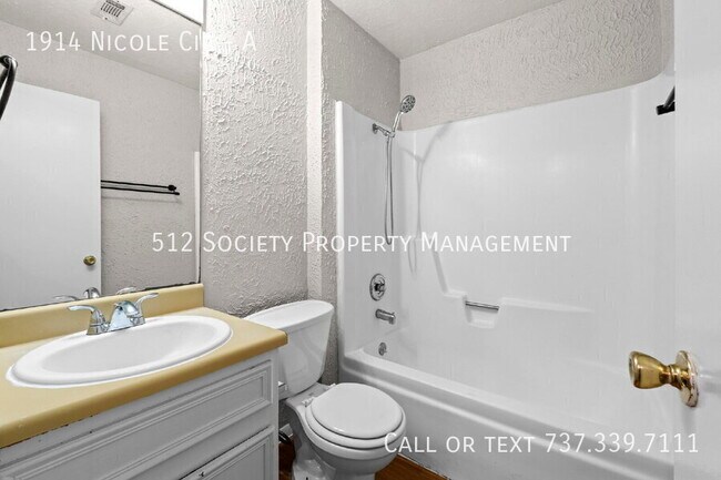 Building Photo - 1914 Nicole Cir