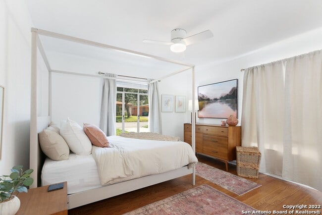 Building Photo - ~~COZY 3BD/2BA HOME! HIGHLANDS HIGH SCHOOL!!~~