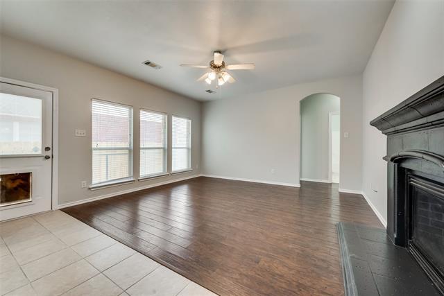 Building Photo - 5832 Center Ridge Dr