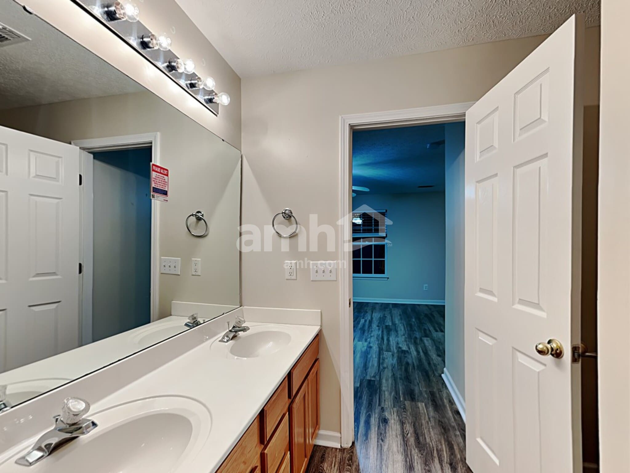 Building Photo - 1007 Rutherford Way