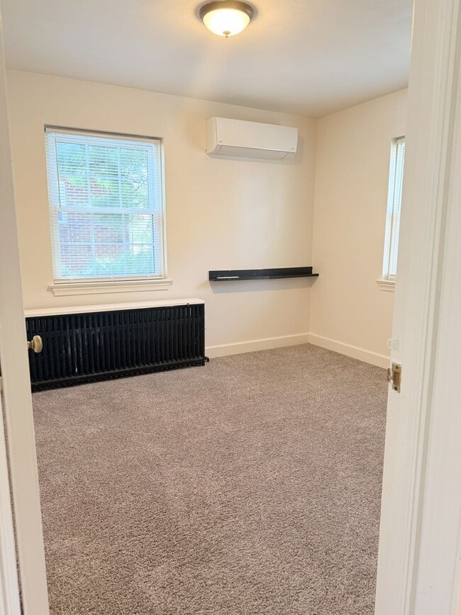 Building Photo - 320 Atkins Ave