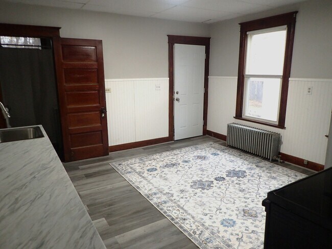 Primary Photo - 41 Burbank St