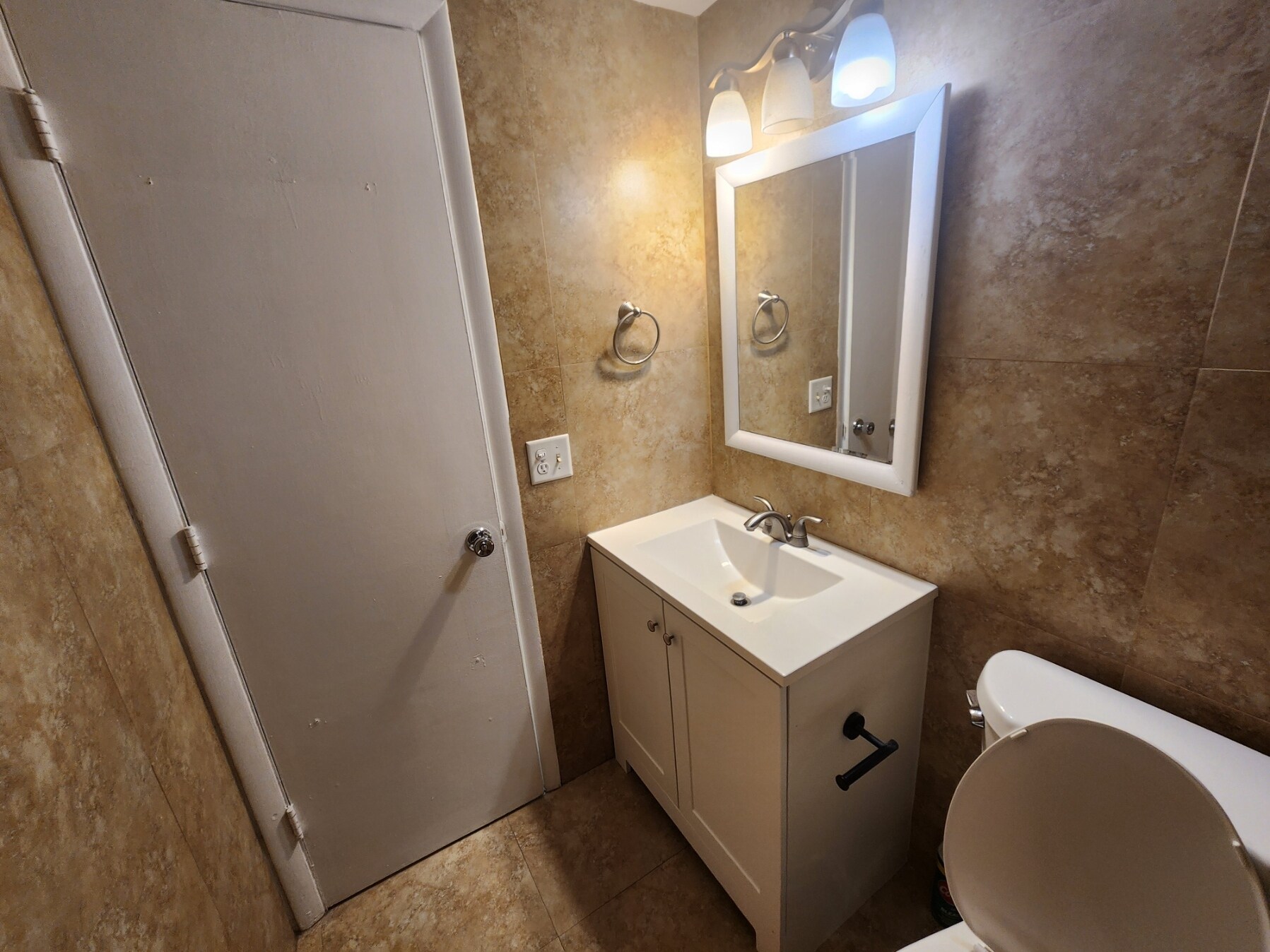 Building Photo - 1878 NE 46th St