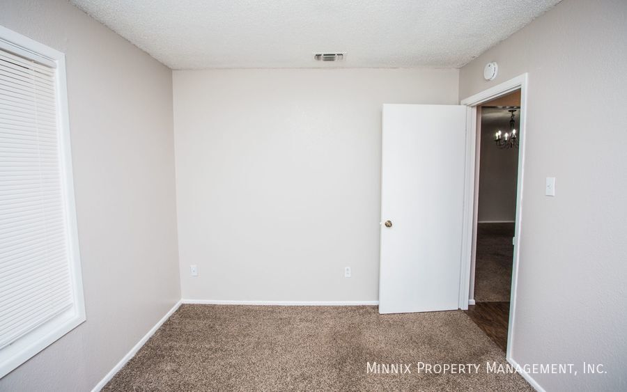 Building Photo - 1103 80th St