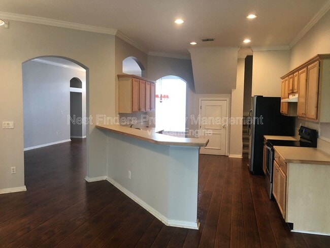 Building Photo - 12857 Chets Creek Dr N