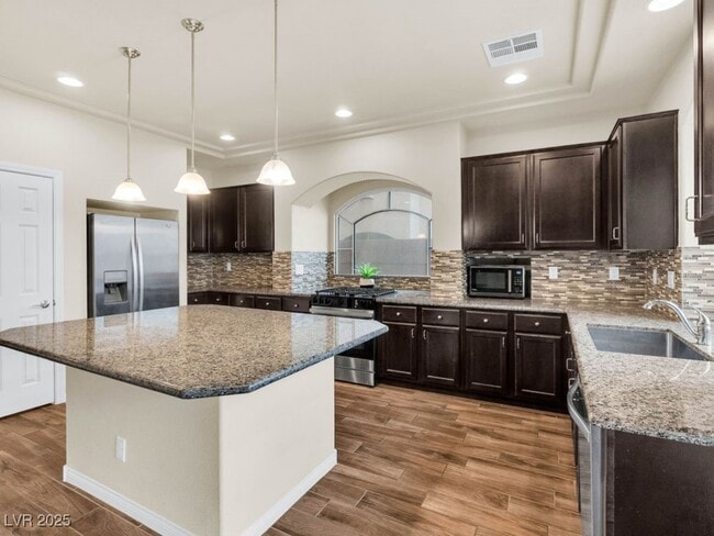 Building Photo - 6465 Grande River Ct