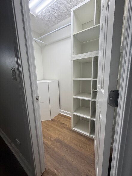 Bedroom closet - 4750 N Elston Ave