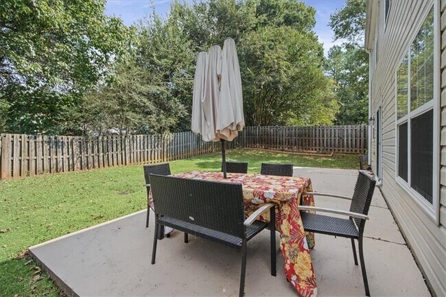 Building Photo - 506 Weatherstone Ct