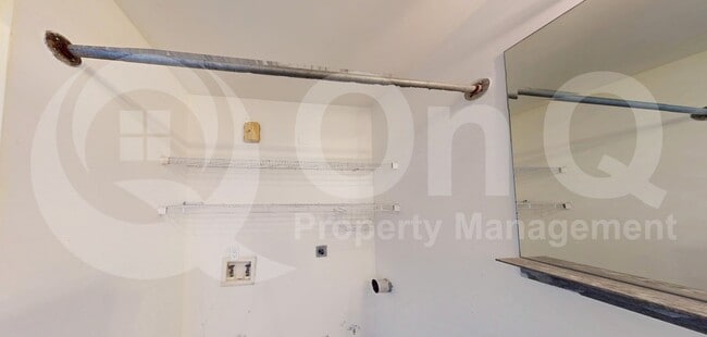 Building Photo - 1122 Jackson St