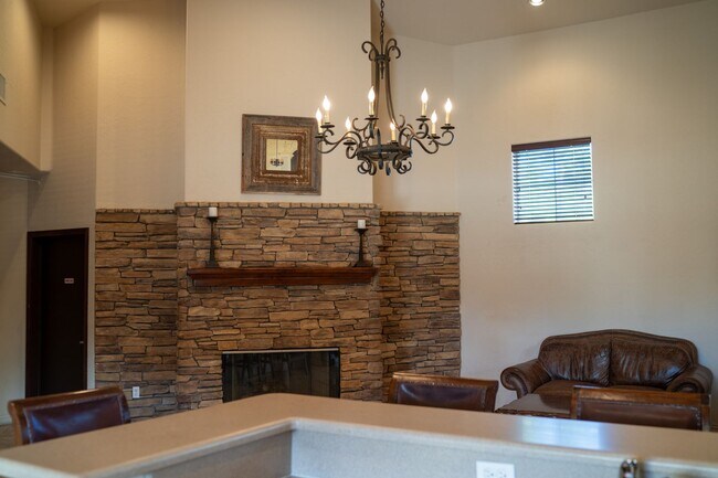 Building Photo - Ground floor spacious 2 Bedroom Condo near pool and gym