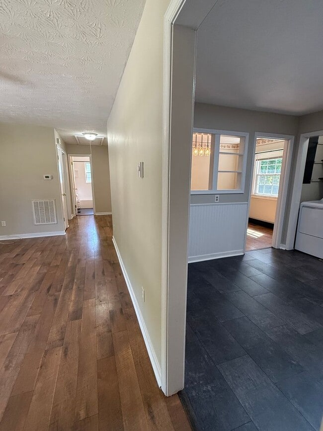 Building Photo - 2 Bedroom 1 Bath Rancher with Incredible Yard & Bonus Spaces