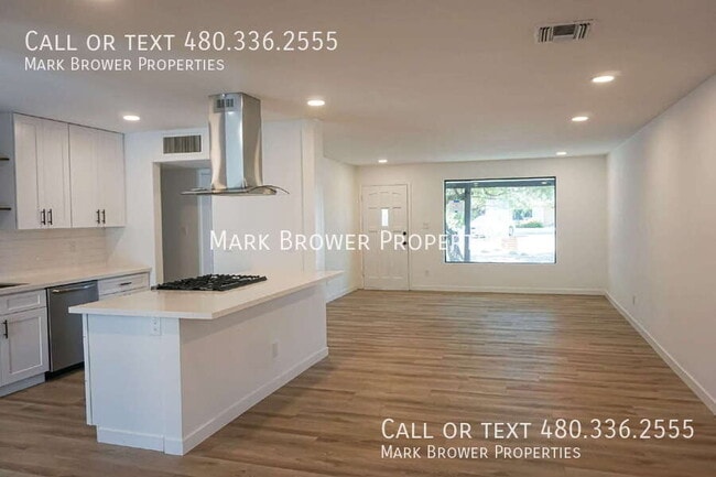 Building Photo - 713 S Darrow Dr