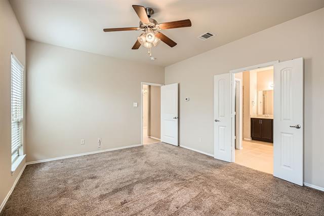 Building Photo - 9916 Pronghorn Rd