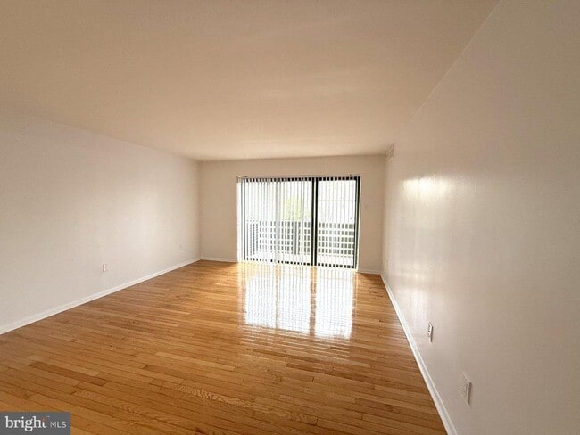 Building Photo - 606 Cooper Landing Rd