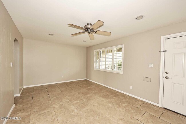 Building Photo - 2314 E Montecito Ave