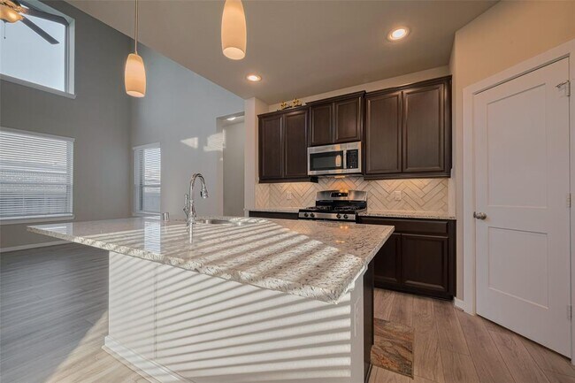 Building Photo - 7809 Axis Rdg Dr