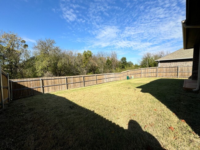 Building Photo - Beautiful 3 Bedroom Home in Azalea Farms i...