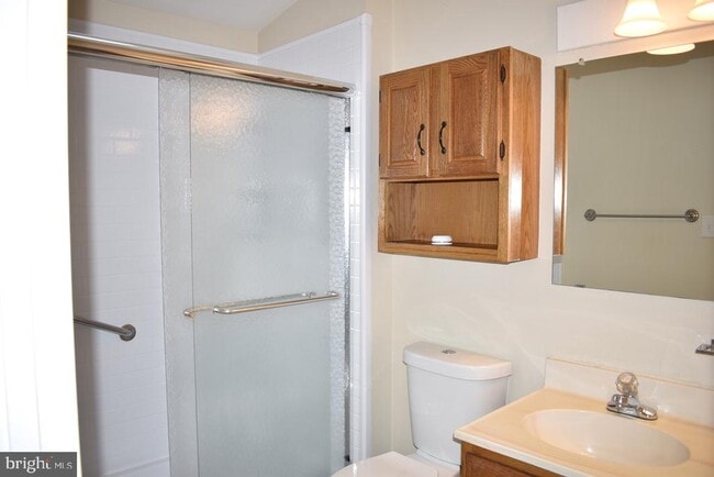 Building Photo - 8278 Waterside Ct