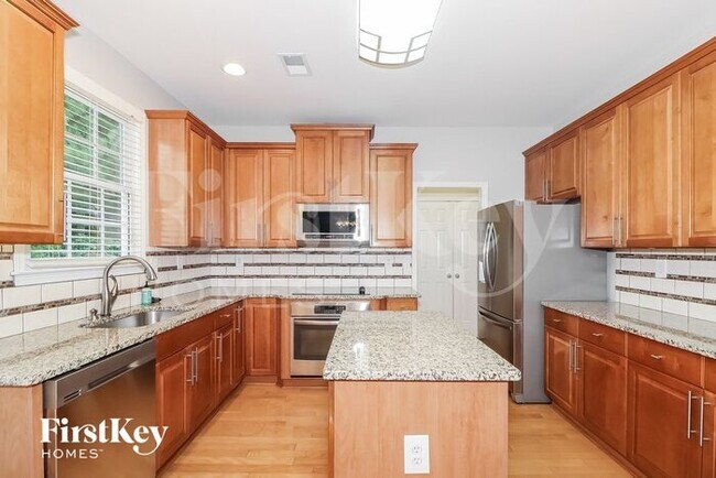 Building Photo - 2023 Barrett Knoll Cir