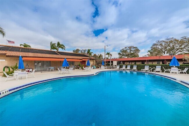 Building Photo - 601 N Hercules Ave