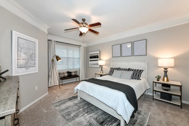 Building Photo - Tucked Away Gem with Character & Charm