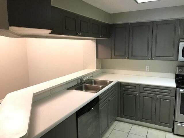 Building Photo - 3023 Alcazar Pl