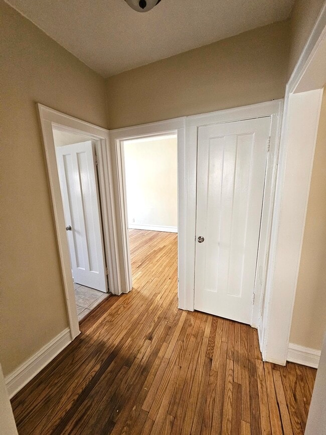 Building Photo - 4821 N Springfield Ave