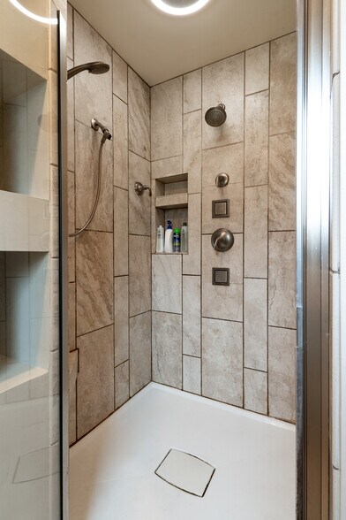 Master Bathroom - 67 Groton Dr