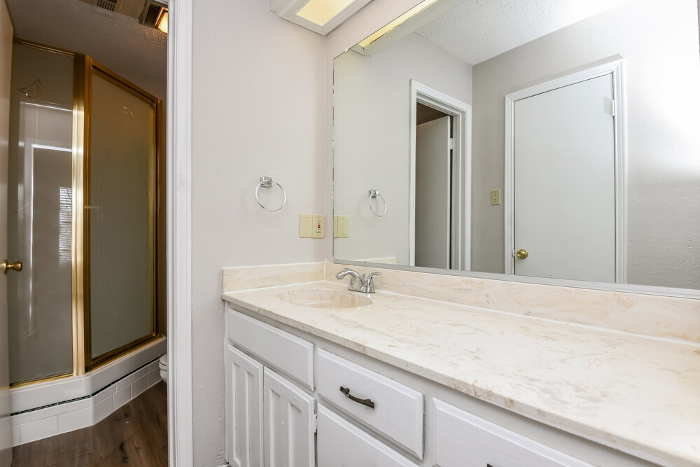 Building Photo - 7528 Beckwood Dr