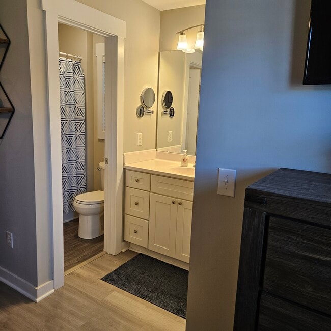 Building Photo - 608 Albemarle Rd