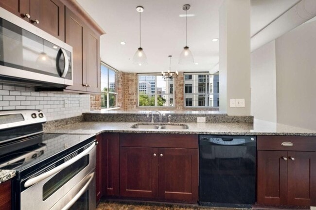 Building Photo - 800 Peachtree St NE