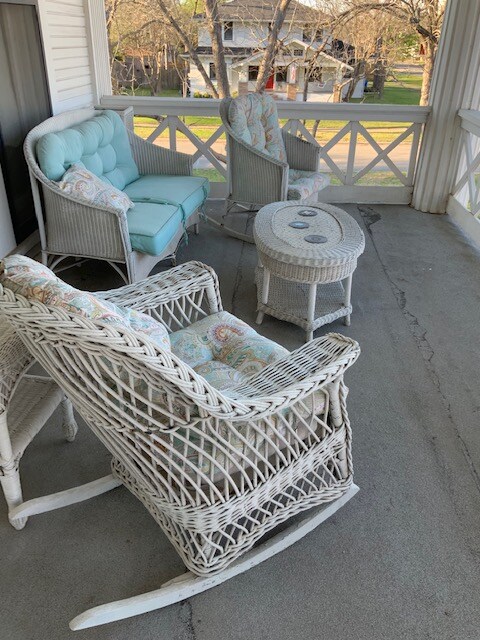 Building Photo - 819 Hackberry St