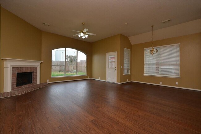 Building Photo - 2931 Sunbird Dr